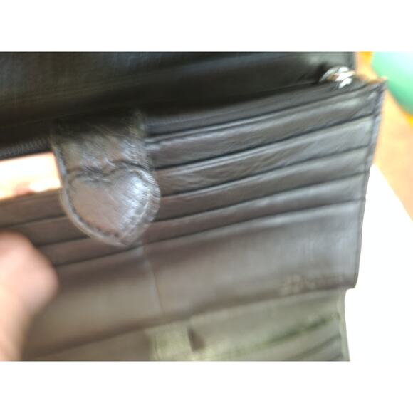 Brighton Crossbody Suede and Leather Black‎ EUC 7.5" x 6" x 3" with dust cover - Picture 5 of 7